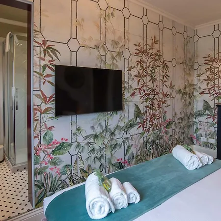 Acciaiuoli Penthouse Terrace View דירה